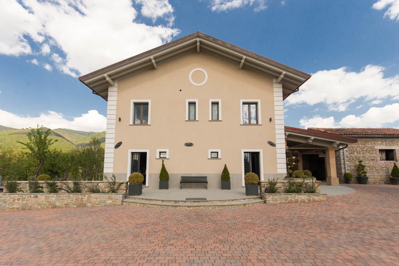 Casale Virginia Guest House Cesariano Exterior photo